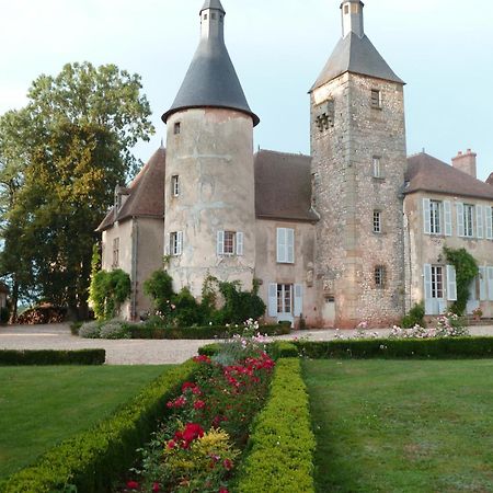 לינה וארוחת בוקר Saint-Menoux Chateau De Clusors מראה חיצוני תמונה